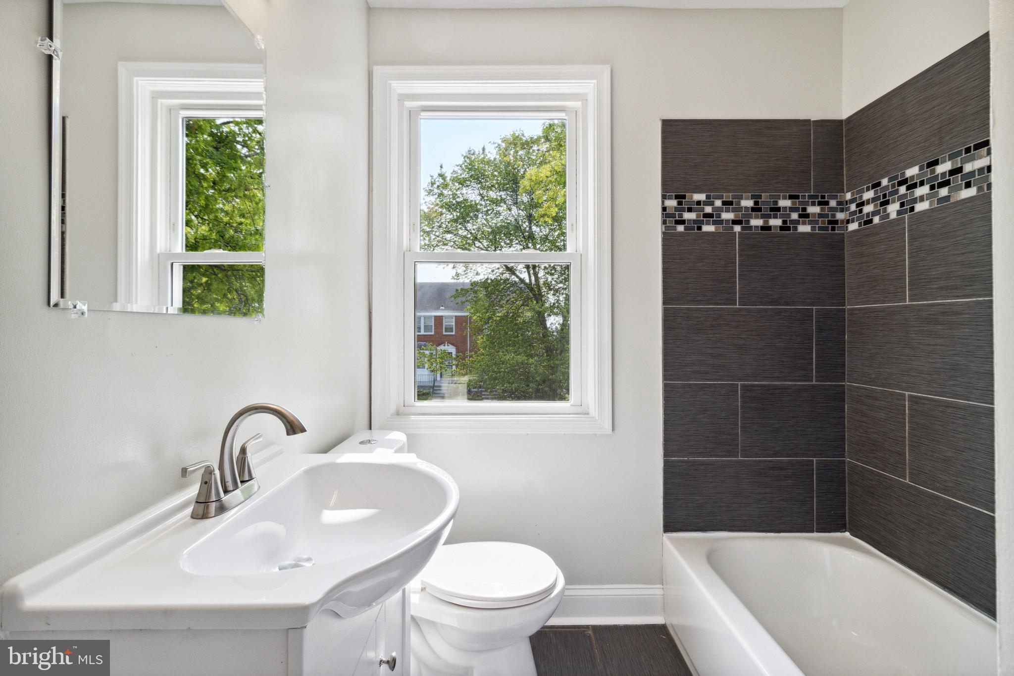 5806 Falkirk Road Baltimore, MD 21239 - Photo 15 of 25