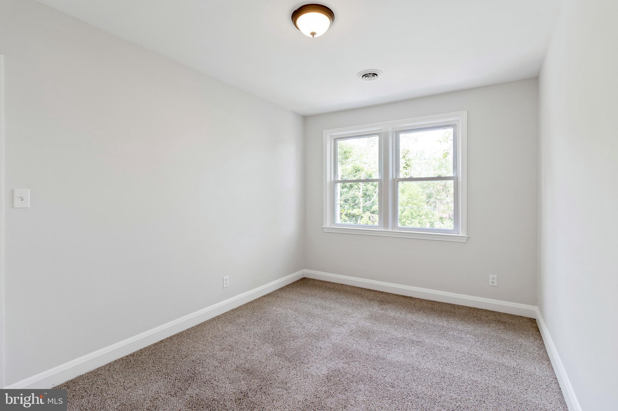 5806 Falkirk Road Baltimore, MD 21239 - Photo 18 of 25