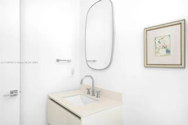 $9,750,000 | 2811 South Bayshore Drive, Unit 20BC, Miami, FL 33133