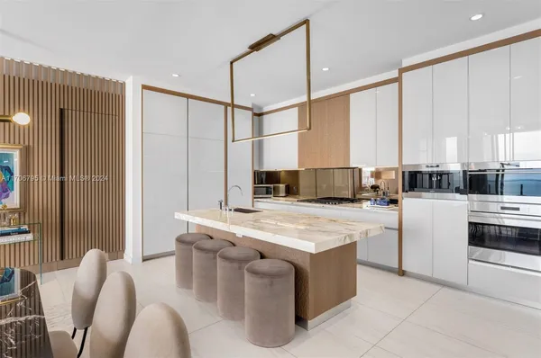 $9,750,000 | 2811 South Bayshore Drive, Unit 20BC, Miami, FL 33133