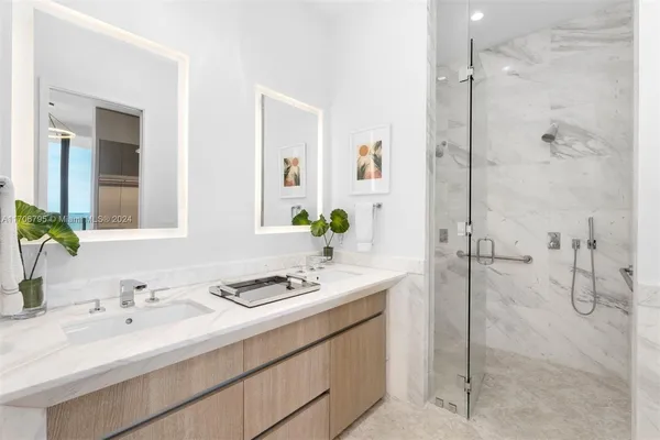 $9,750,000 | 2811 South Bayshore Drive, Unit 20BC, Miami, FL 33133
