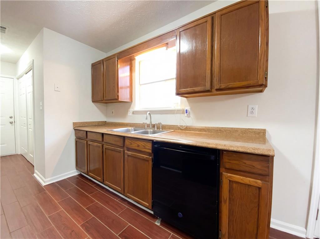 515 Oakview Drive Stockbridge, GA 30281 - Photo 7 of 19