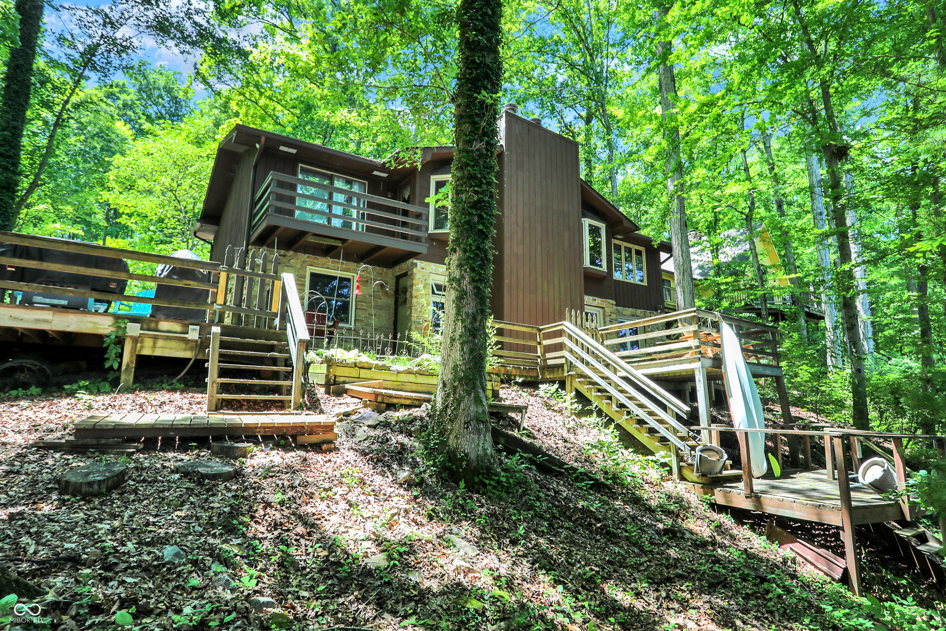 8069 North Lasalle Rd  