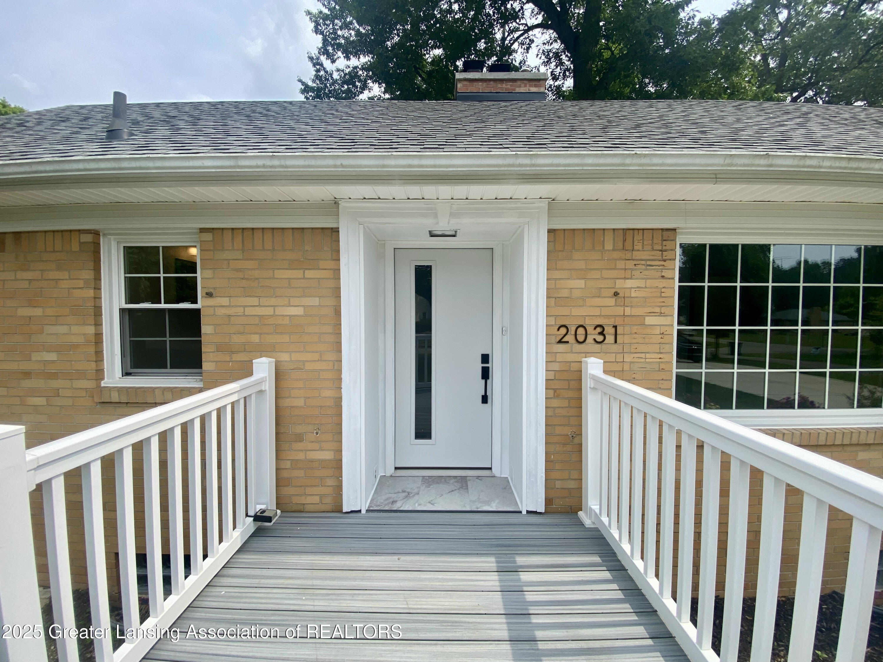 2031 Cumberland Road Lansing, MI 48906 - Photo 4 of 50 Front door