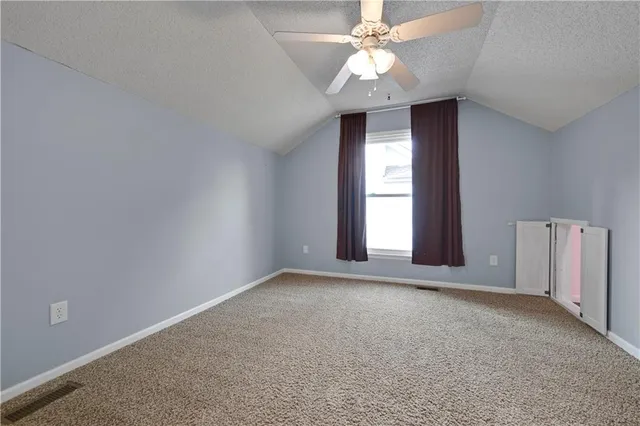 $407,500 | 14424 West 84th Terrace, Lenexa, KS 66215