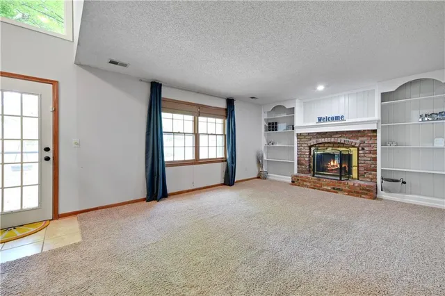 $407,500 | 14424 West 84th Terrace, Lenexa, KS 66215