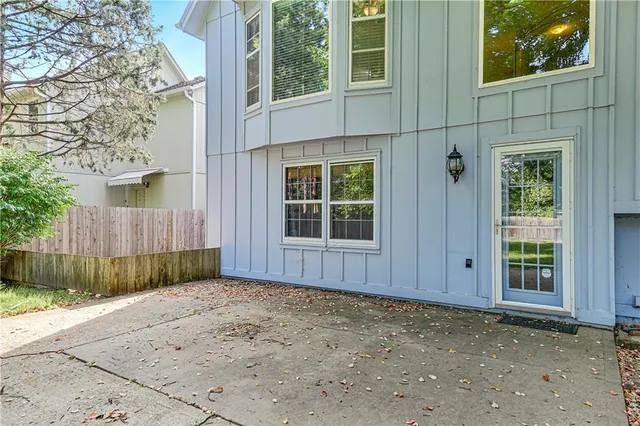 $407,500 | 14424 West 84th Terrace, Lenexa, KS 66215