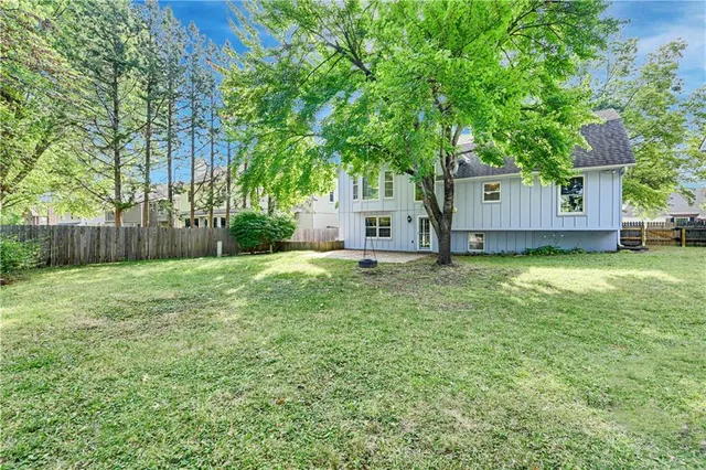 $407,500 | 14424 West 84th Terrace, Lenexa, KS 66215