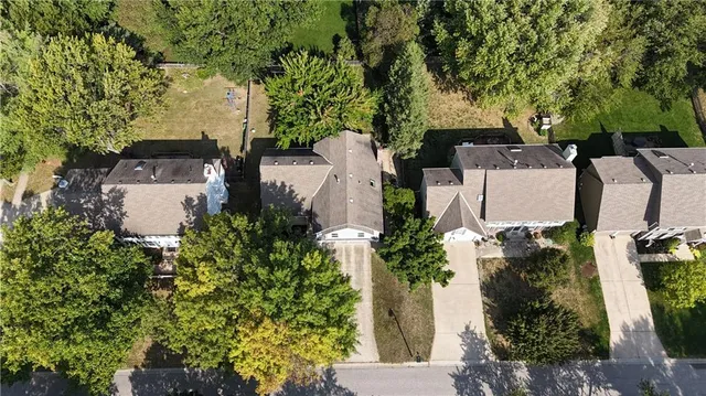 $407,500 | 14424 West 84th Terrace, Lenexa, KS 66215