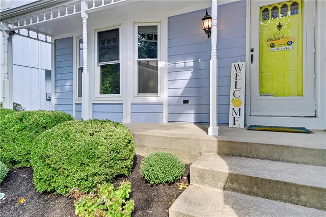 $407,500 | 14424 West 84th Terrace, Lenexa, KS 66215