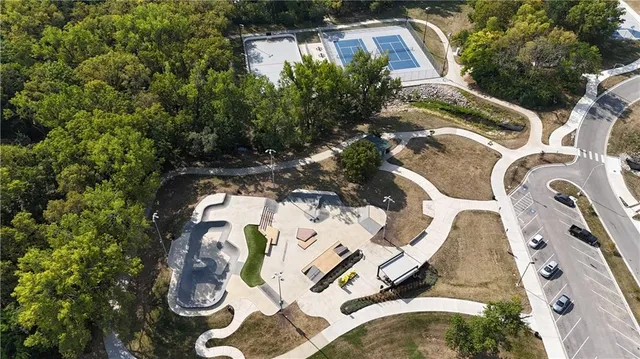 $407,500 | 14424 West 84th Terrace, Lenexa, KS 66215