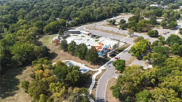 $407,500 | 14424 West 84th Terrace, Lenexa, KS 66215