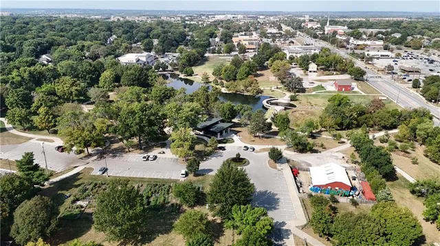 $407,500 | 14424 West 84th Terrace, Lenexa, KS 66215