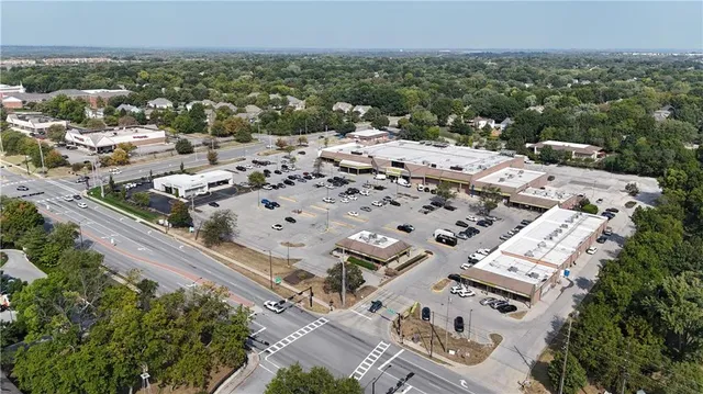 $407,500 | 14424 West 84th Terrace, Lenexa, KS 66215