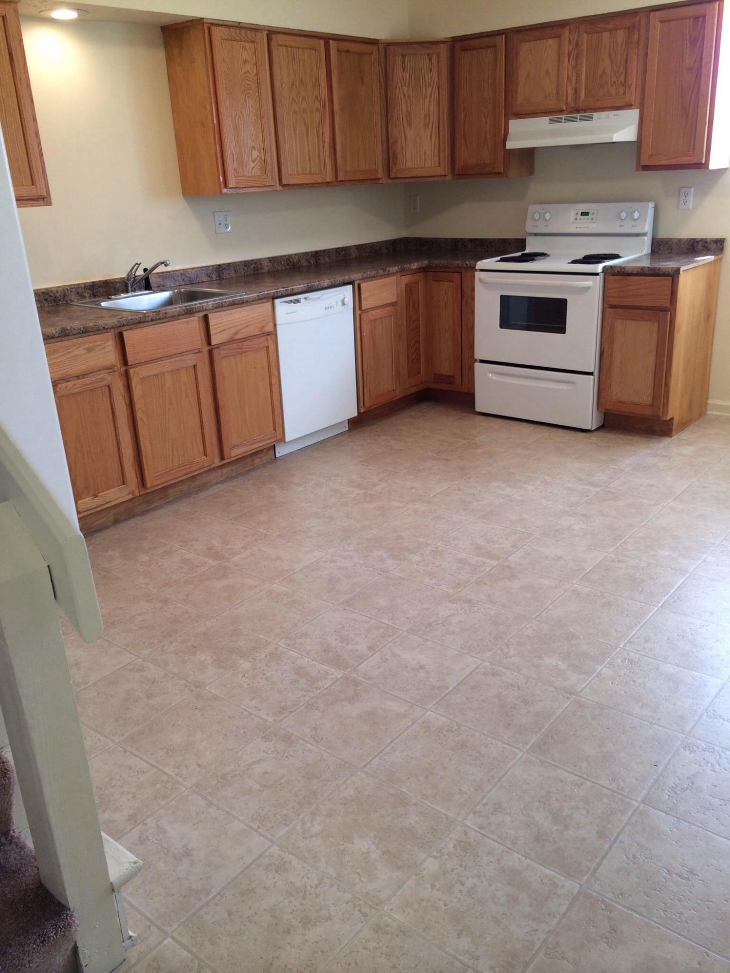 4925 Godown Road Columbus, OH 43220 - Photo 3 of 14