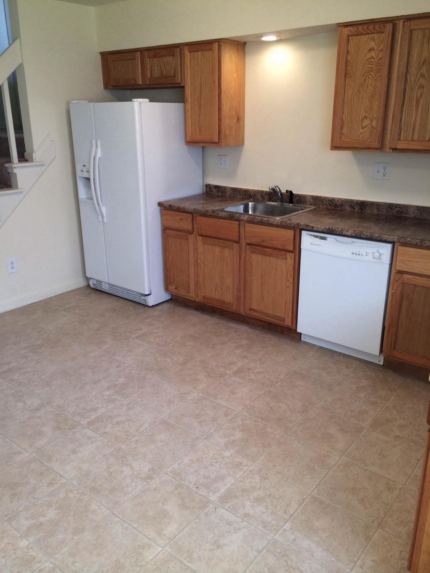4925 Godown Road Columbus, OH 43220 - Photo 4 of 14
