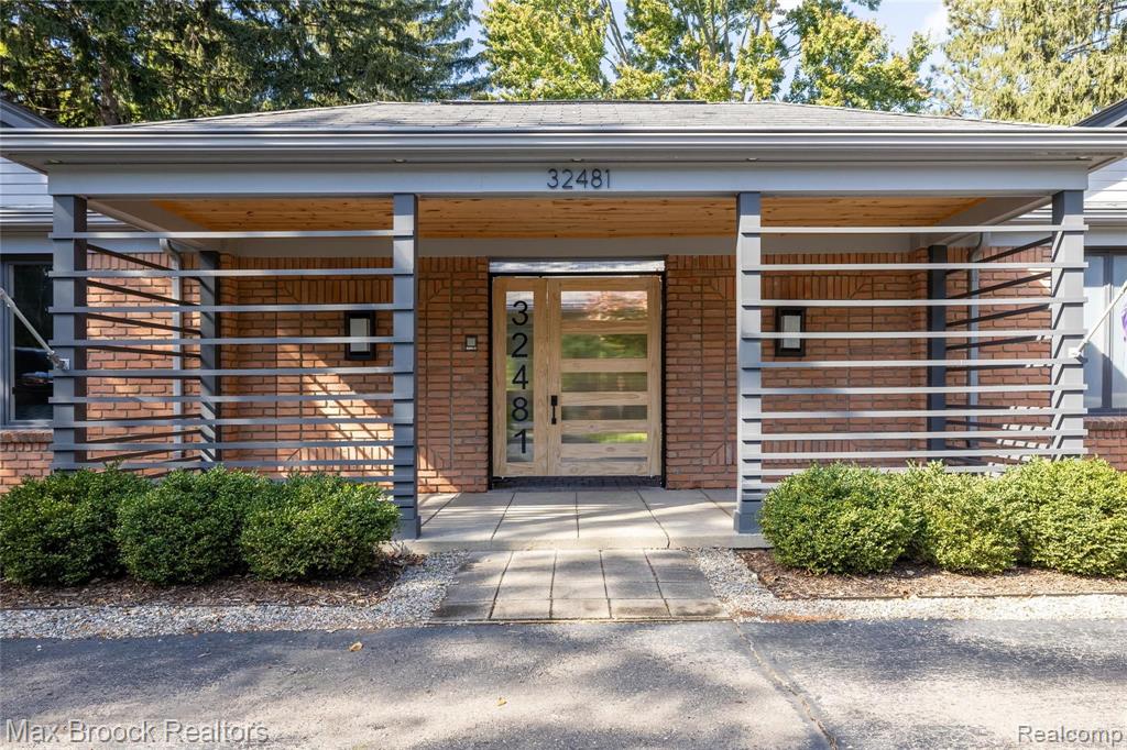 32481 Evergreen Road Beverly Hills, MI 48025 - Photo 4 of 57