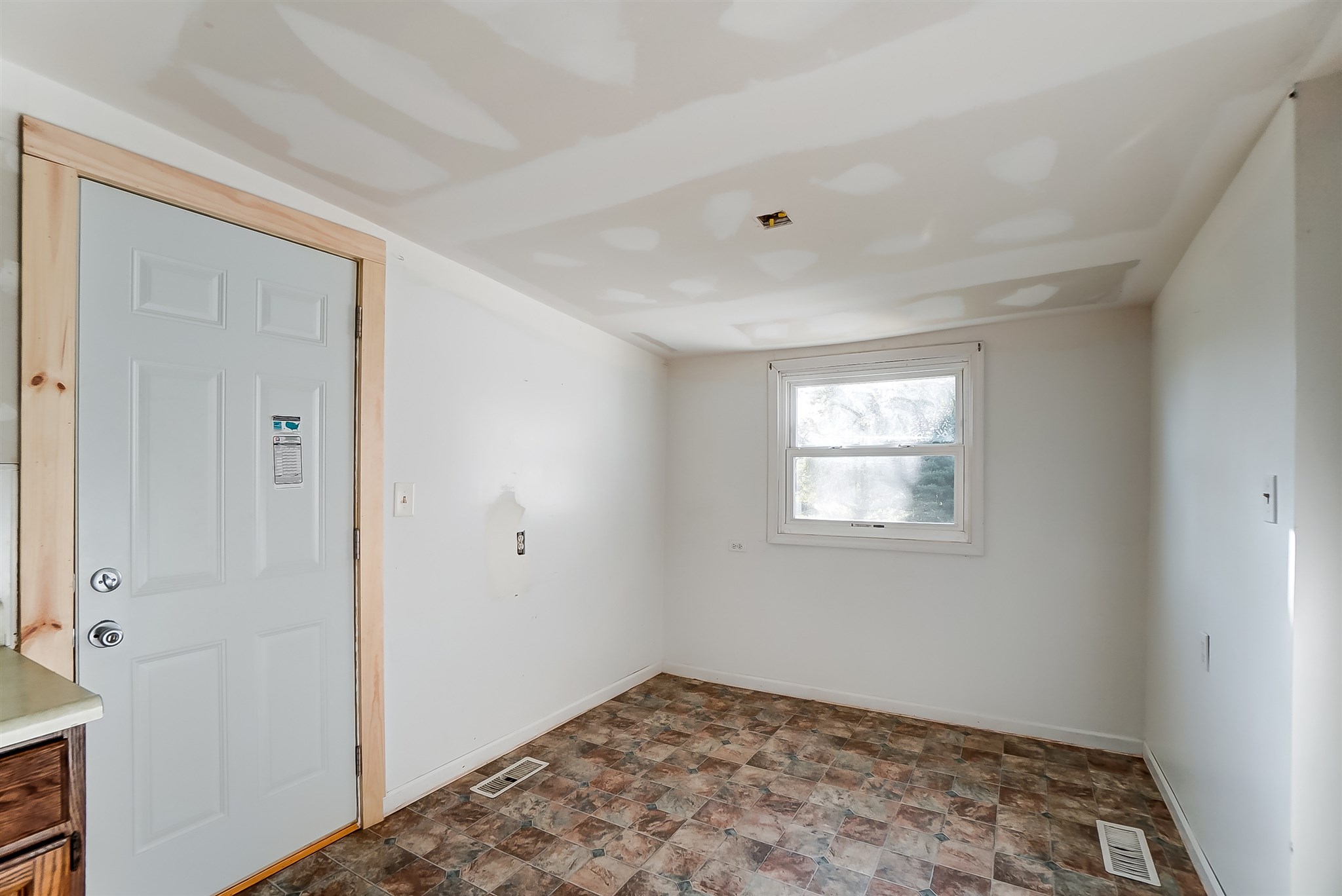 3300 West Landis Road Angola, IN 46703 - Photo 13 of 29 Gallery Image 13