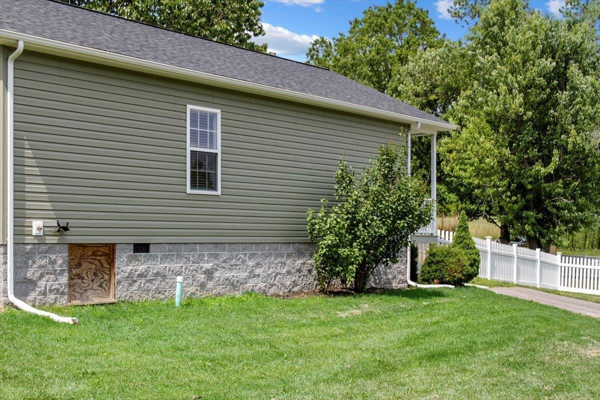 7694 Brooklyn Road Radford, VA 24141 - Photo 36 of 45 Gallery Image 36