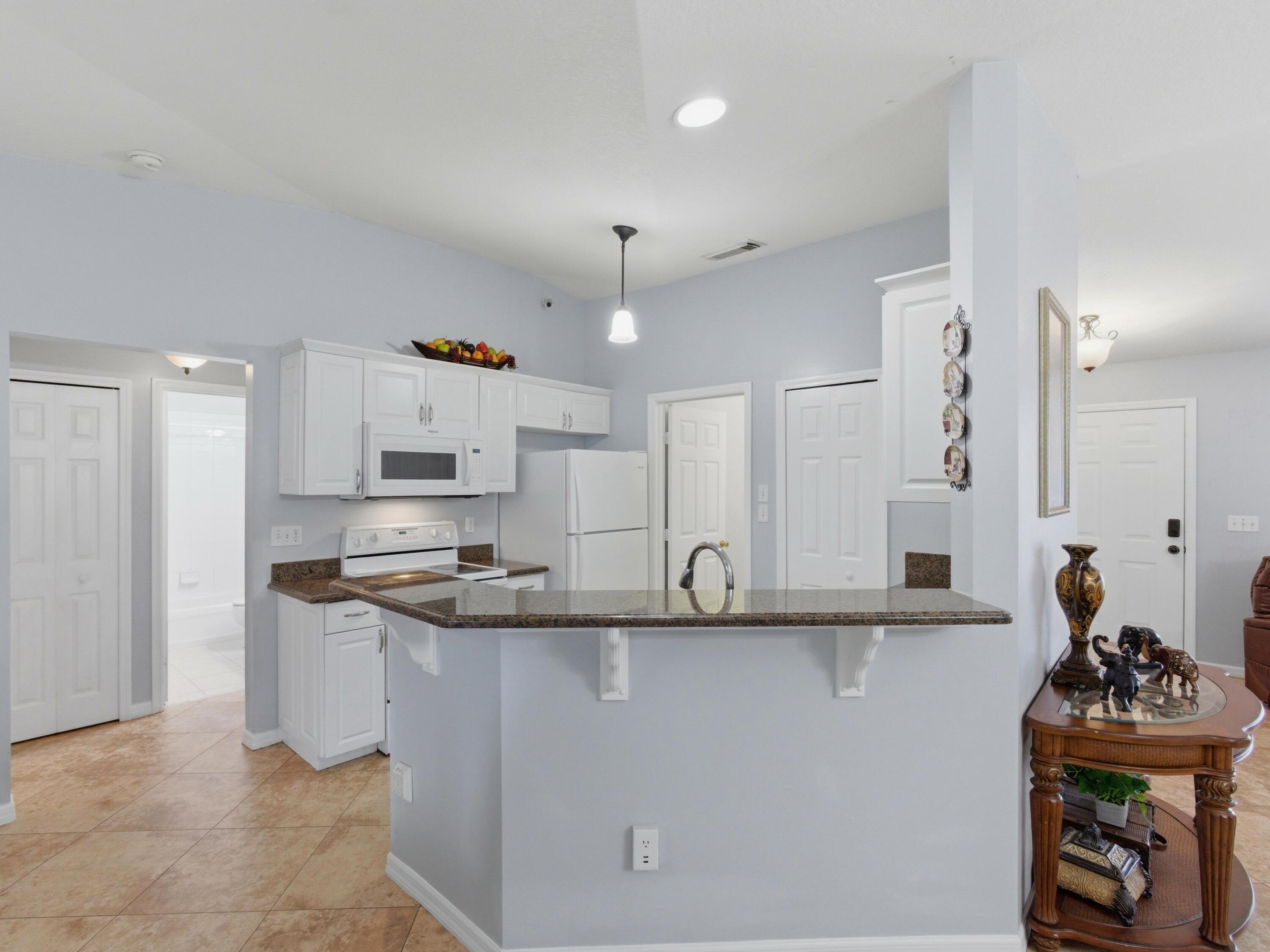 731 Southwest Bond Road Port St. Lucie, FL 34953 - Photo 12 of 31 Kitchen