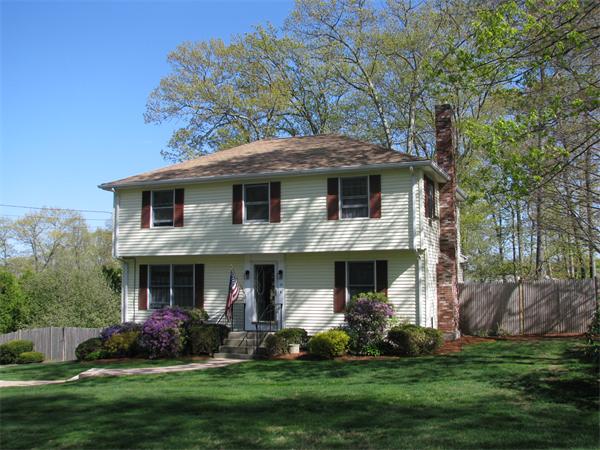 17 Elizabeth Road Milford, MA 01757 - Photo 2 of 20 Gallery Image 2