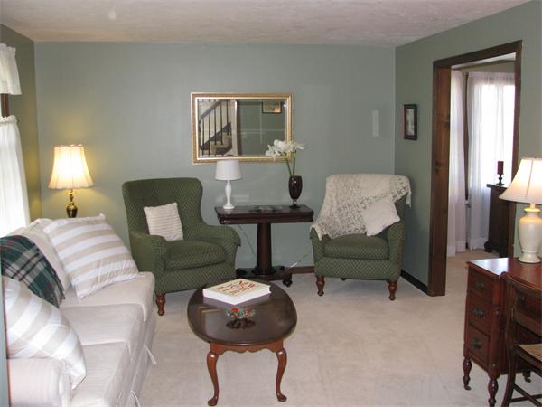 17 Elizabeth Road Milford, MA 01757 - Photo 6 of 20 Gallery Image 6