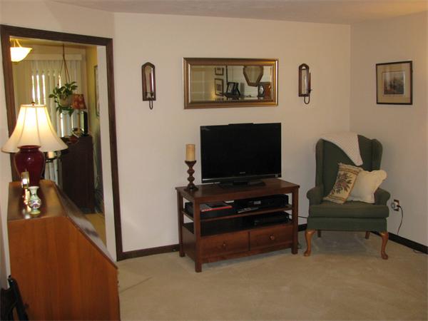 17 Elizabeth Road Milford, MA 01757 - Photo 9 of 20 Gallery Image 9