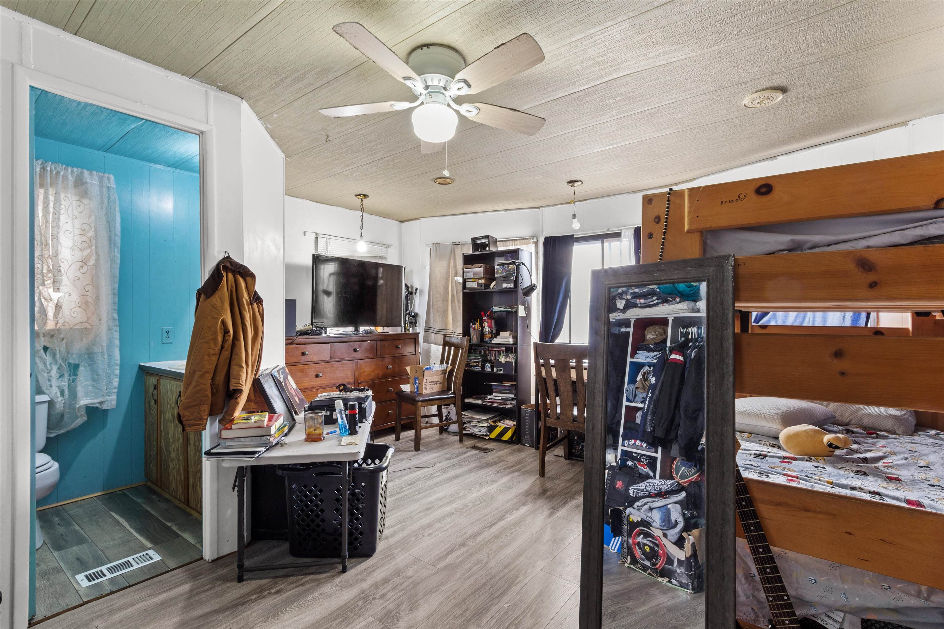 424 32 Road, Unit 262 Clifton, CO 81520 - Photo 11 of 16 a view of a workspace with furniture and a ceiling fan