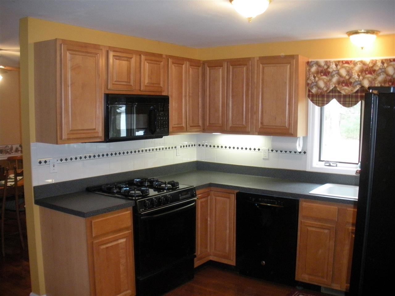 170 Camp Sargent Road Merrimack, NH 03054 - Photo 4 of 32