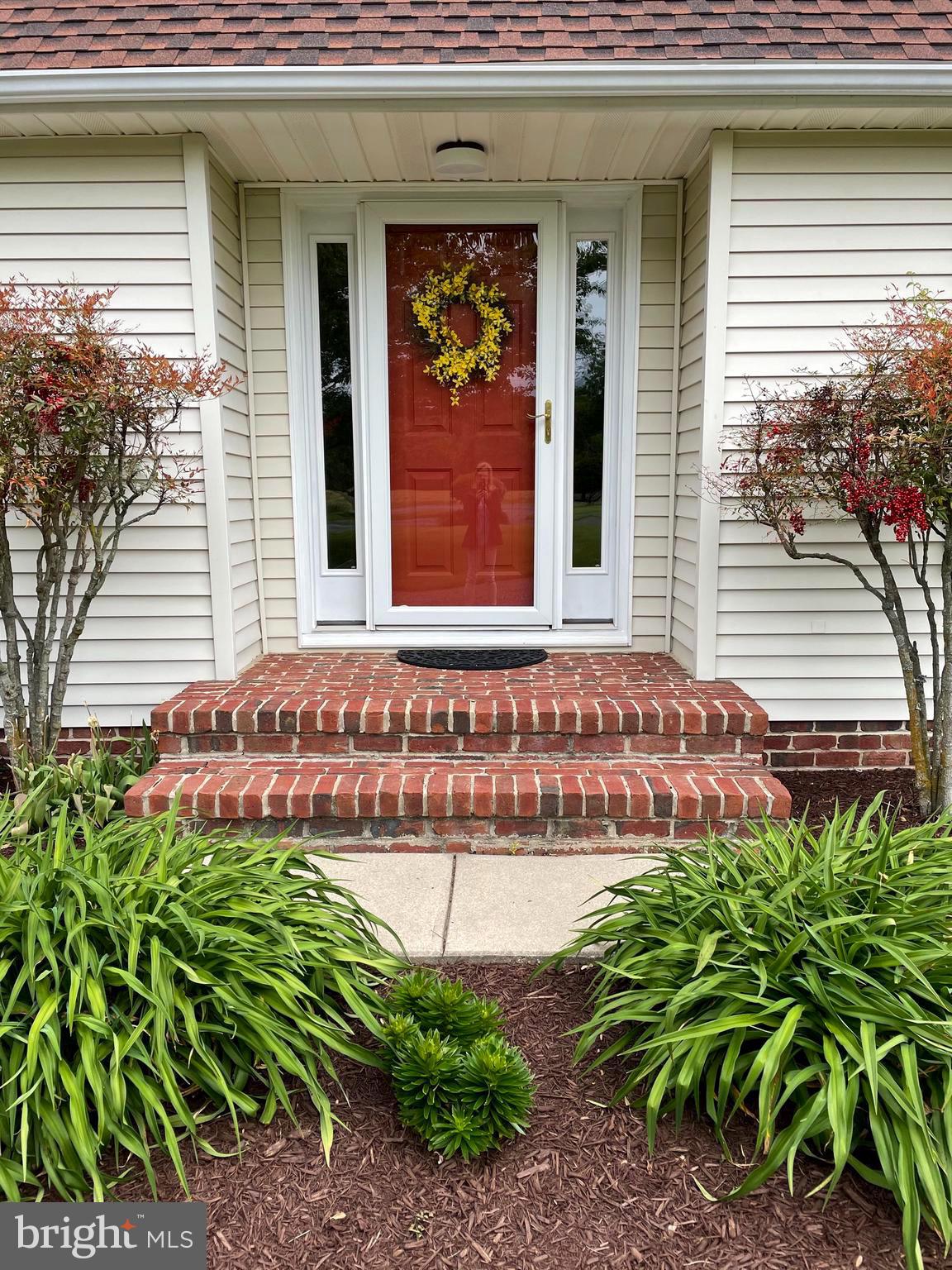 27950 Substation Road Denton, MD 21629 - Photo 3 of 80 Front door entrance.