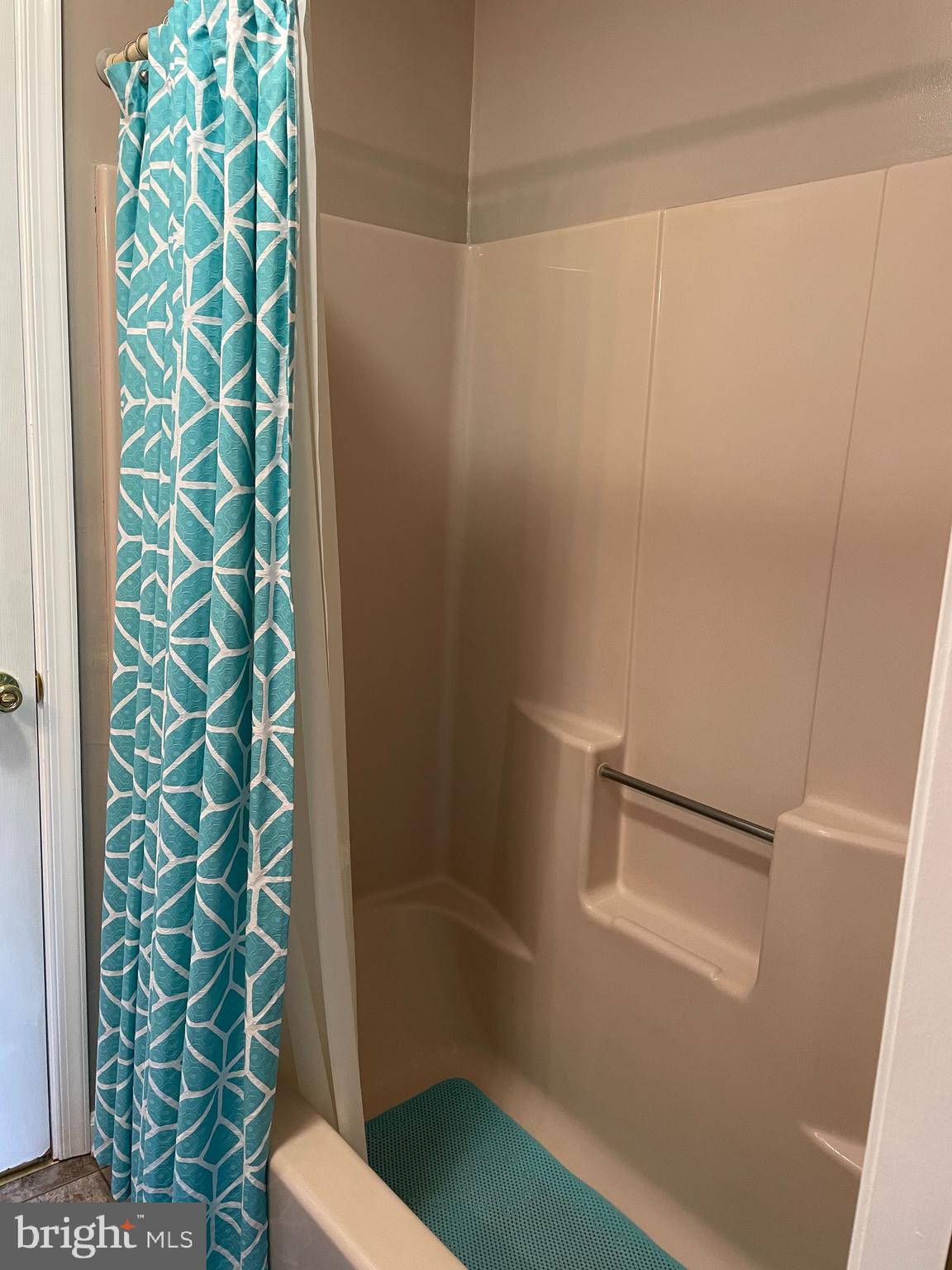 27950 Substation Road Denton, MD 21629 - Photo 53 of 80 Full Bath #3 with shower/tub combo.
