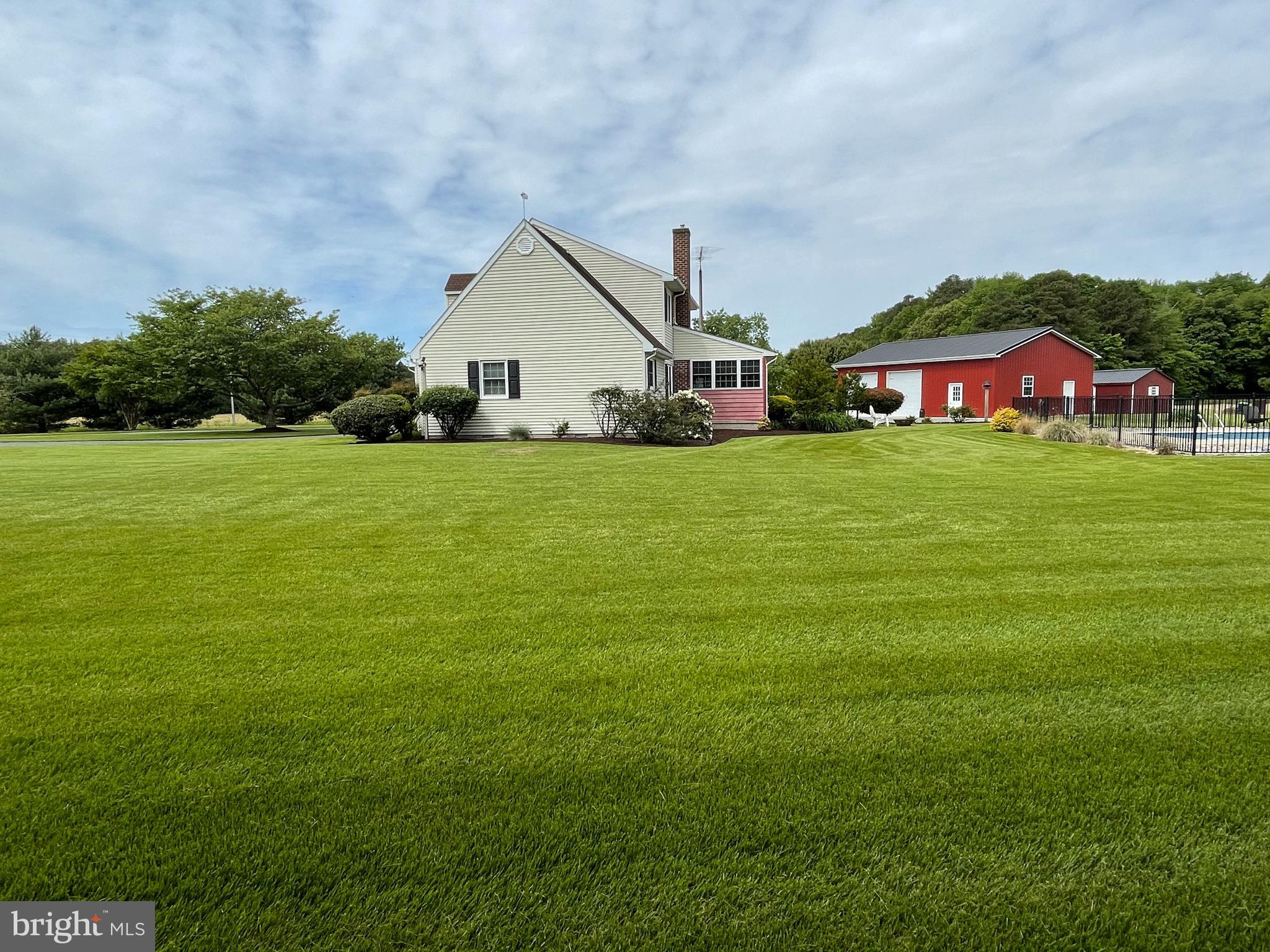 27950 Substation Road Denton, MD 21629 - Photo 70 of 80 Side yard view.