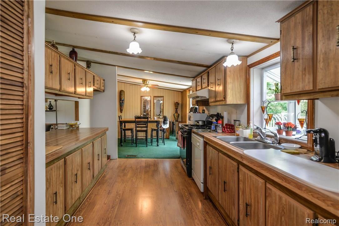 2677 North Hughes Road Howell, MI 48855 - Photo 14 of 25 14_5.jpg