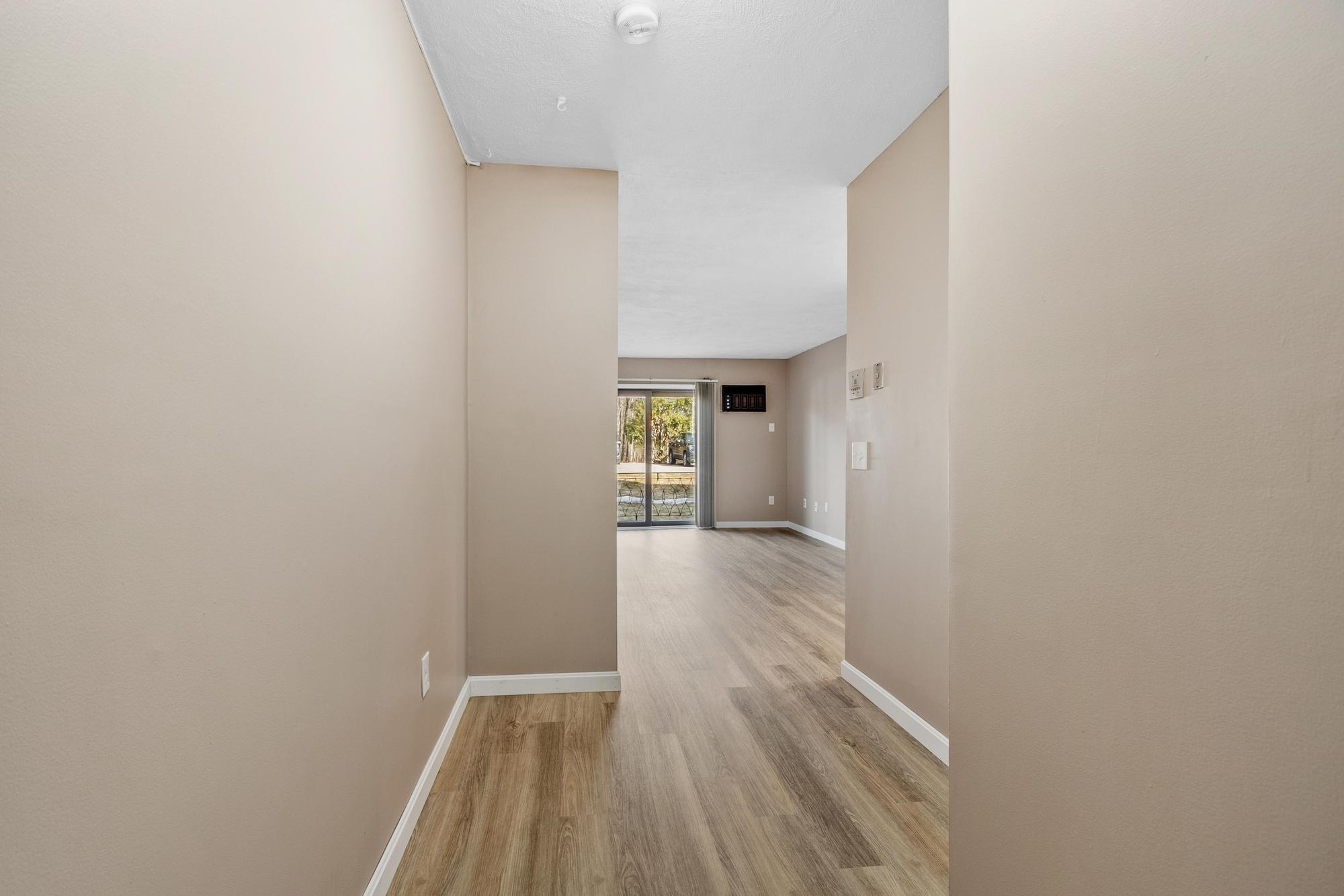 11 Strawberry Bank Road, Unit 5 Nashua, NH 03062 - Photo 7 of 30 Gallery Image 7