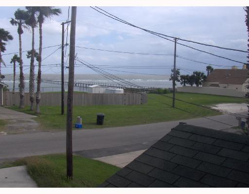 200 Causeway Drive Portland, TX 78374 - Photo 5 of 10 a view of a road with a play ground
