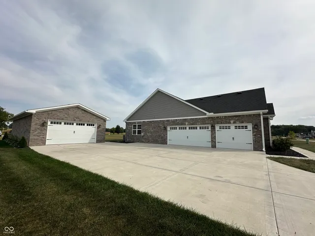 $430,000 | 112 Eagle Drive, Covington, IN 47932