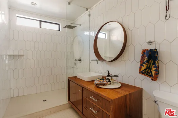 $1,149,000 | 5640 Irvington Place, Los Angeles, CA 90042