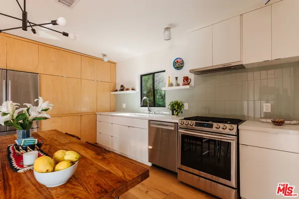 $1,149,000 | 5640 Irvington Place, Los Angeles, CA 90042