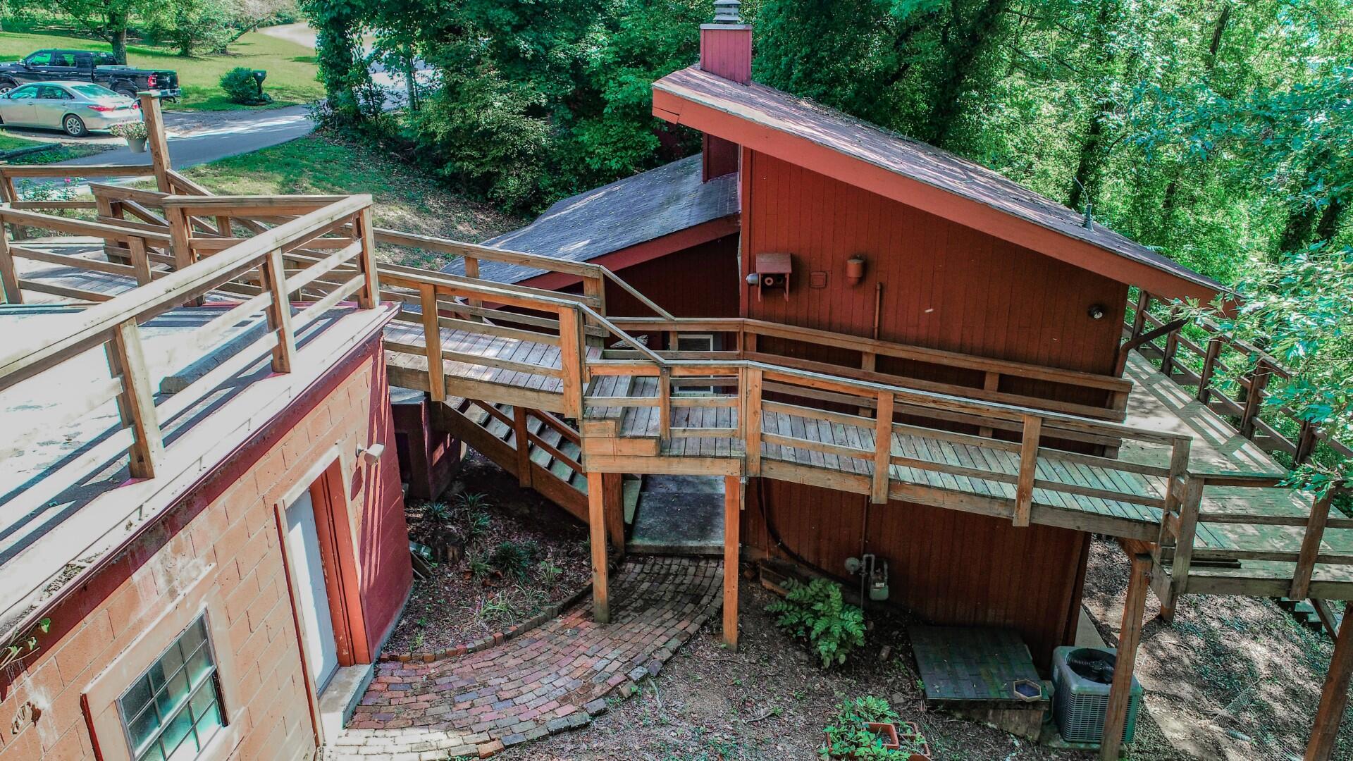 233 Clifton Heights Road Newport, TN 37821 - Photo 14 of 40 10
