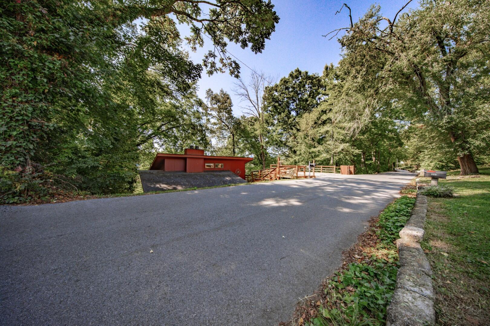 233 Clifton Heights Road Newport, TN 37821 - Photo 4 of 40 4.5