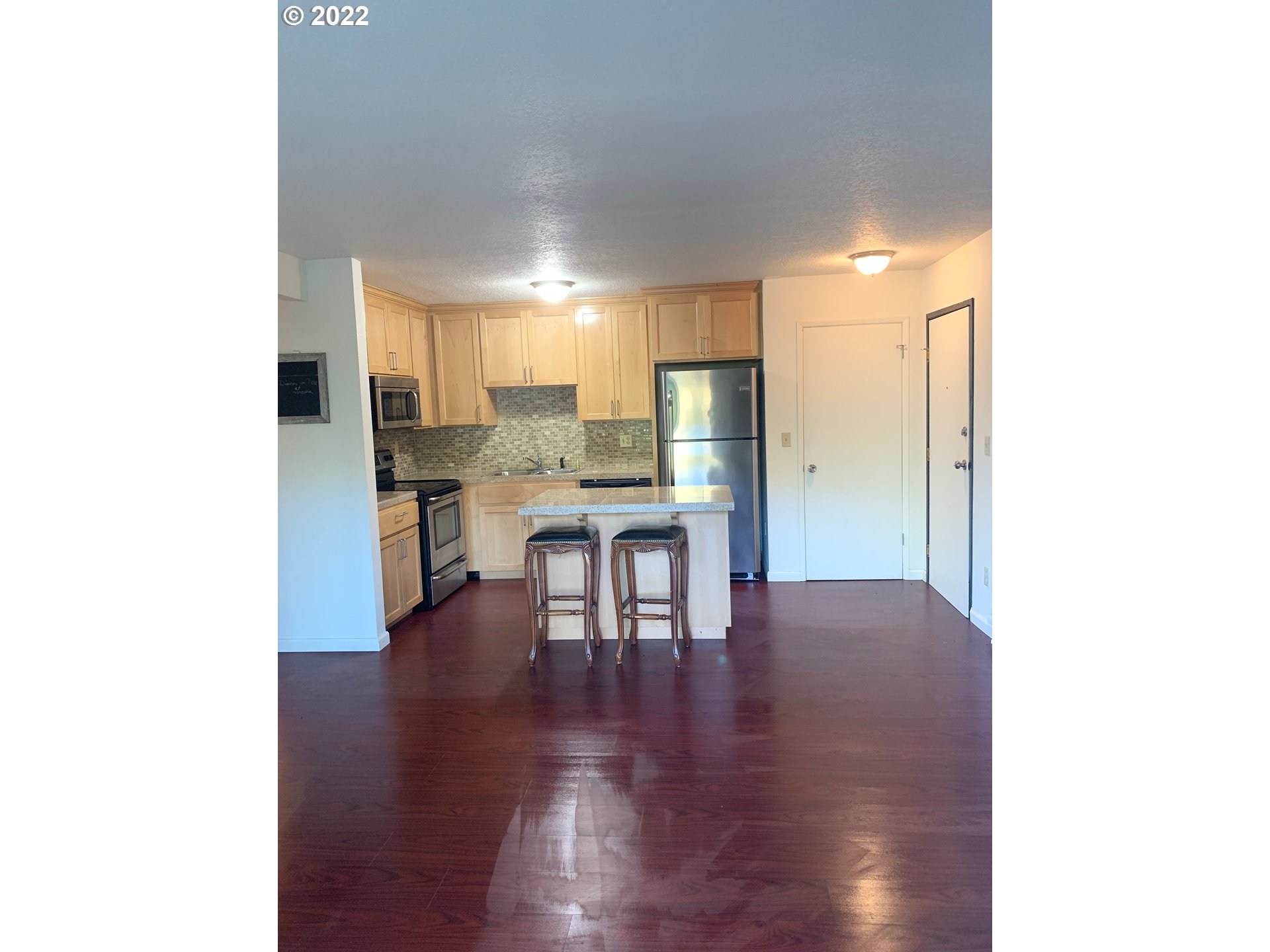11040 Southwest Greenburg Road, Unit 103 Tigard, OR 97223 - Photo 4 of 22 Gallery Image 4