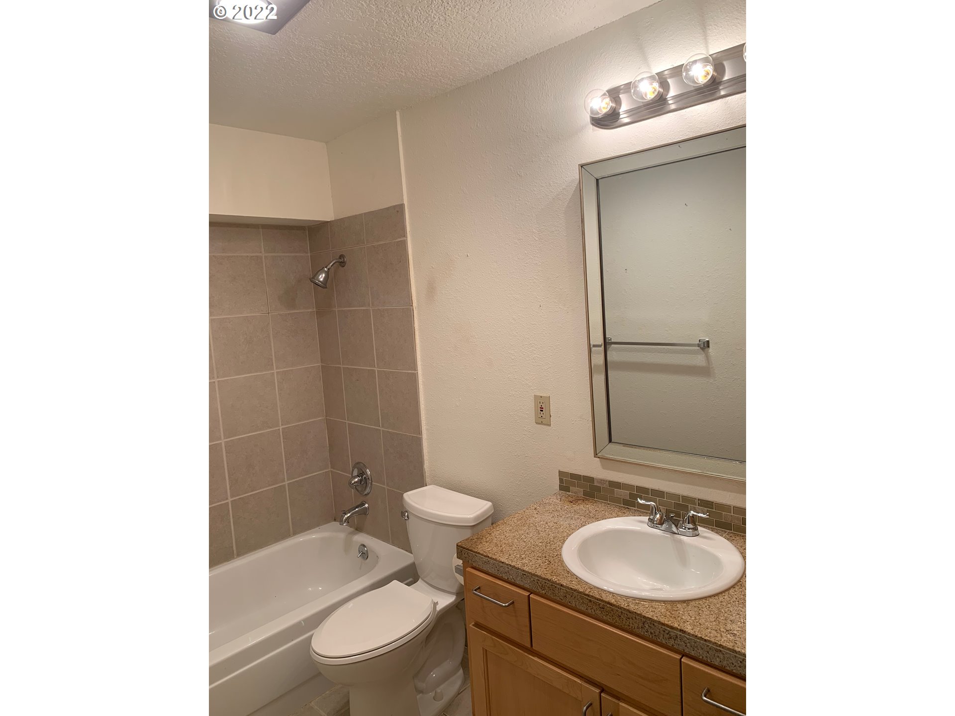 11040 Southwest Greenburg Road, Unit 103 Tigard, OR 97223 - Photo 9 of 22 Gallery Image 9