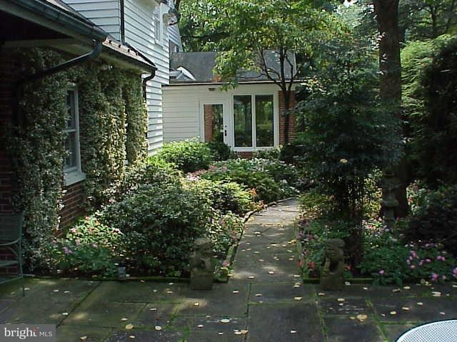 1411 Hillcrest Road Lancaster, PA 17603 - Photo 11 of 32 Gallery Image 11