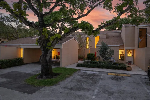 $380,000 | 1121 Northwest 13th Street, Unit 3, Boca Raton, FL 33486
