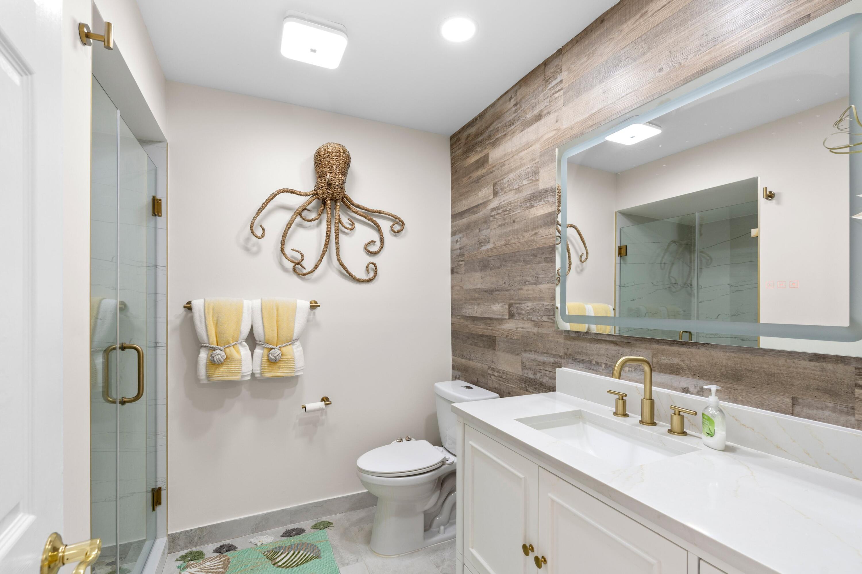 1121 Northwest 13th Street, Unit 3 Boca Raton, FL 33486 - Photo 12 of 37 Bathroom #2