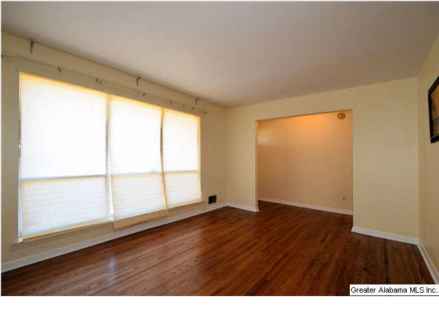 3208 Goldcrest Way Southwest Birmingham, AL 35211 - Photo 2 of 17