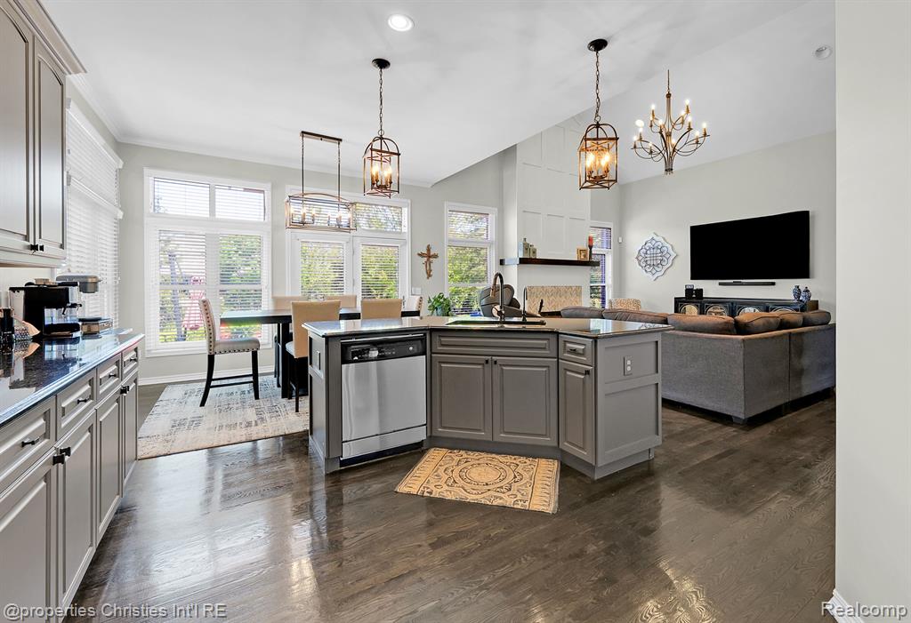 2590 Summerlin Court Rochester, MI 48306 - Photo 11 of 68 Gallery Image 11