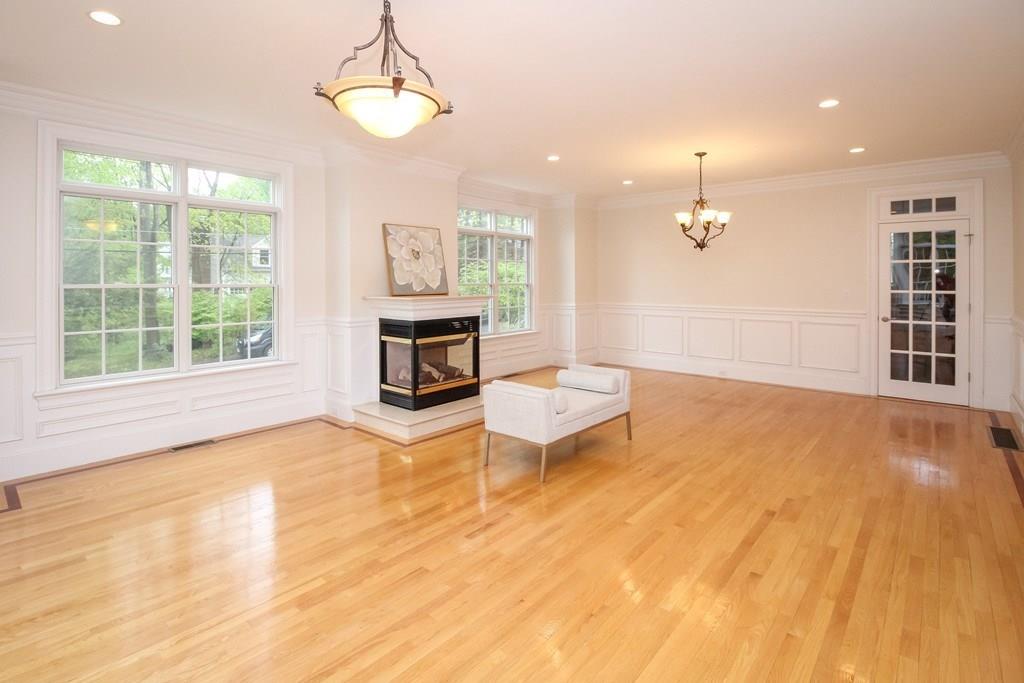 39 Denton Road Wellesley, MA 02482 - Photo 3 of 23