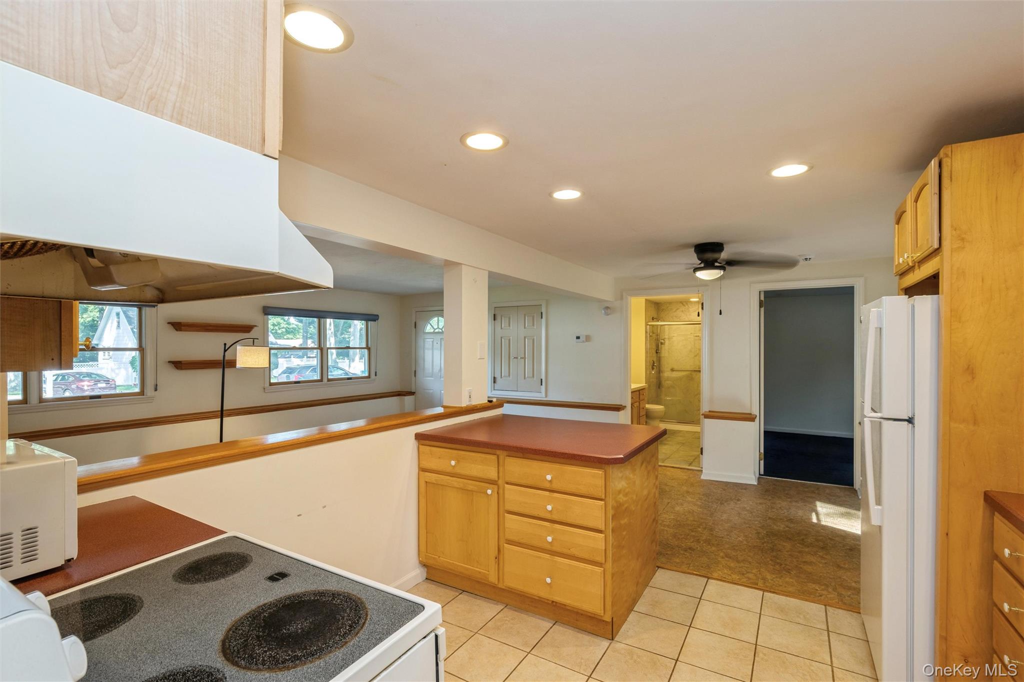 115 Clarendon Road Ronkonkoma, NY 11779 - Photo 24 of 45 Legal 1 Bedroom Apartment