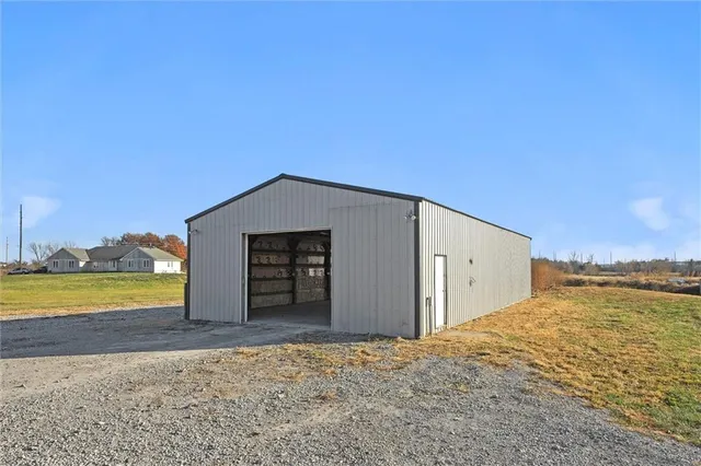 $685,000 | 19985 West 199th Street, Spring Hill, KS 66083